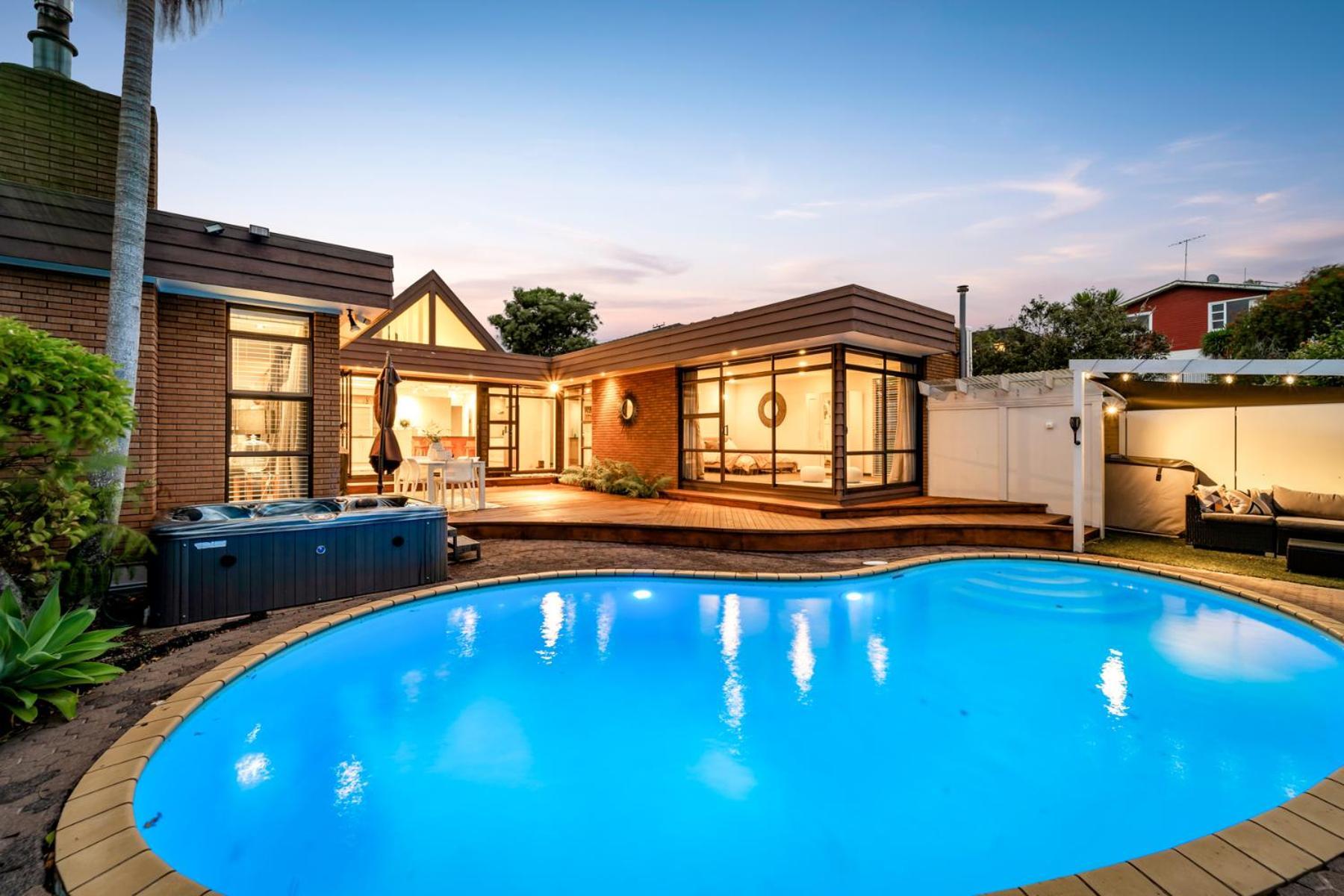 Entire House With Pool, Spa Auckland Eksteriør billede